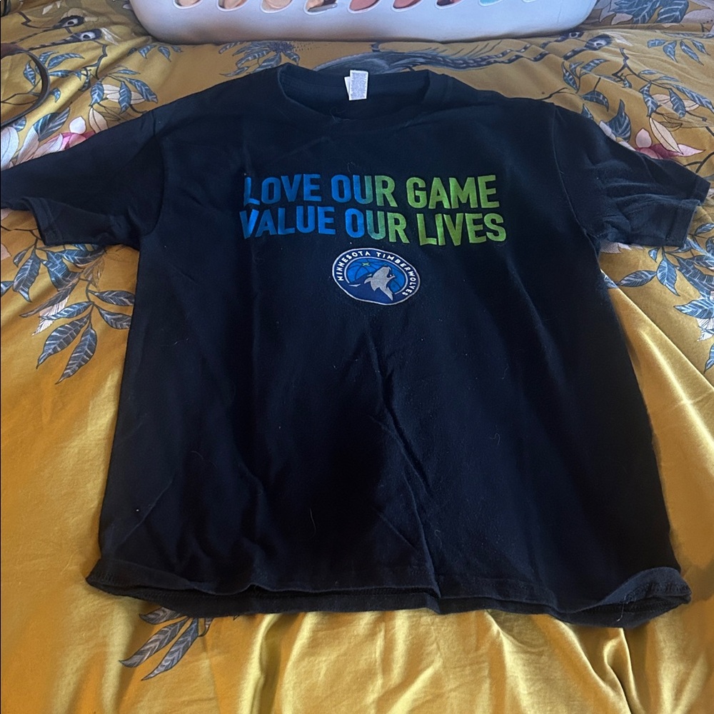 Black Timberwolves Graphic T-Shirt for Home Games